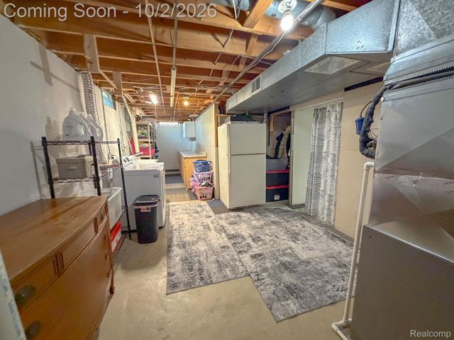 12866 Windsor Court, Sterling Heights, MI 48313