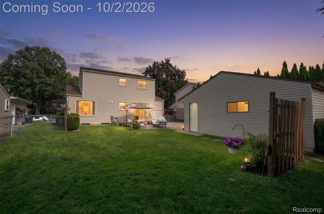 12866 Windsor Court, Sterling Heights, MI 48313