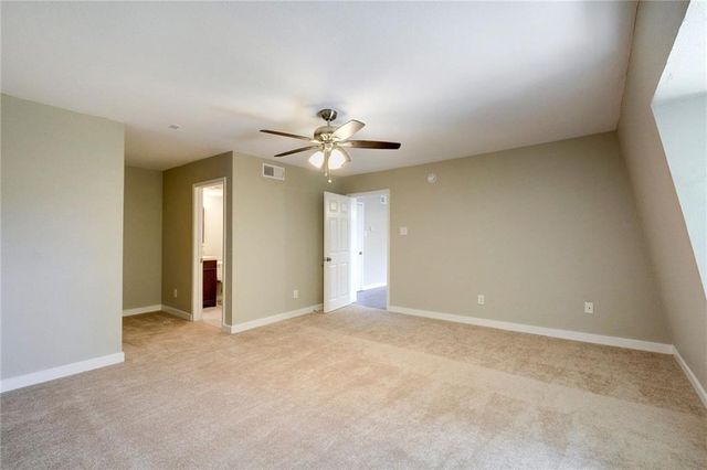 7204 Twin Crest DR 102, Austin, TX 78752