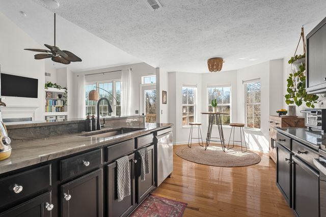 112 Waters Edge Ln, Hendersonville, TN 37075