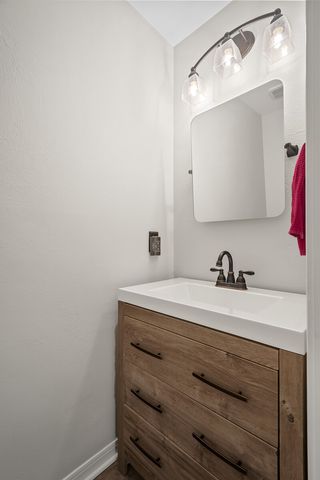 112 Waters Edge Ln, Hendersonville, TN 37075