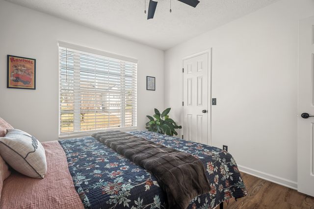 112 Waters Edge Ln, Hendersonville, TN 37075