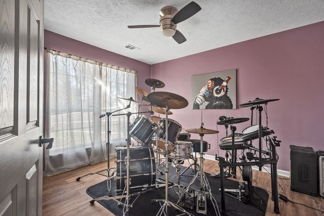 112 Waters Edge Ln, Hendersonville, TN 37075