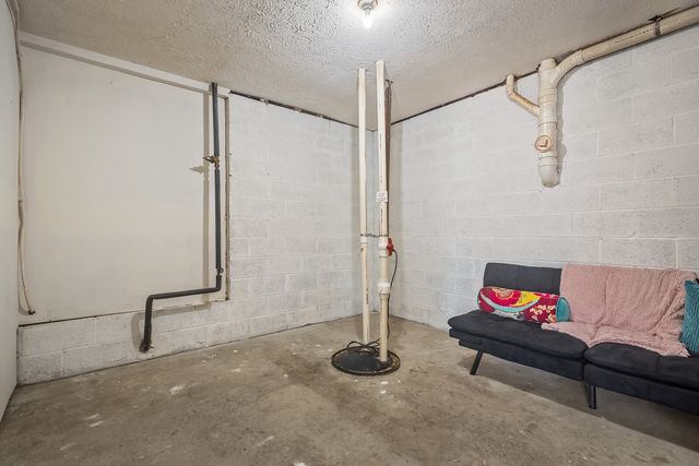 112 Waters Edge Ln, Hendersonville, TN 37075