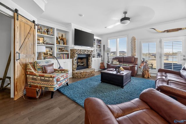 7020 Val Monte Drive 106, Guntersville, AL 35976