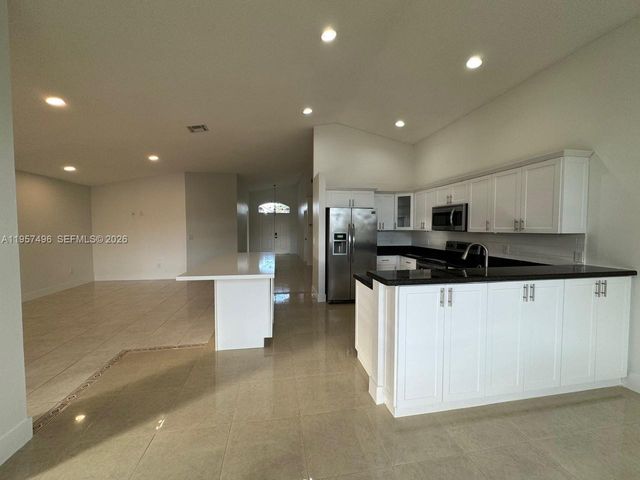 17850 NW 19th St 17850, Pembroke Pines, FL 33029