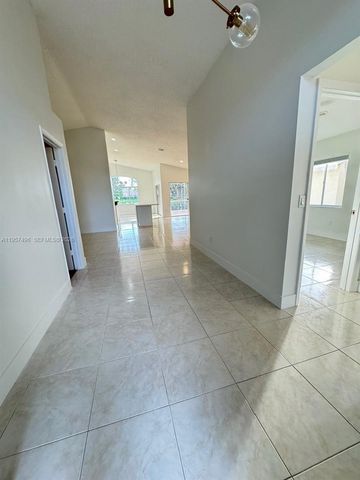 17850 NW 19th St 17850, Pembroke Pines, FL 33029