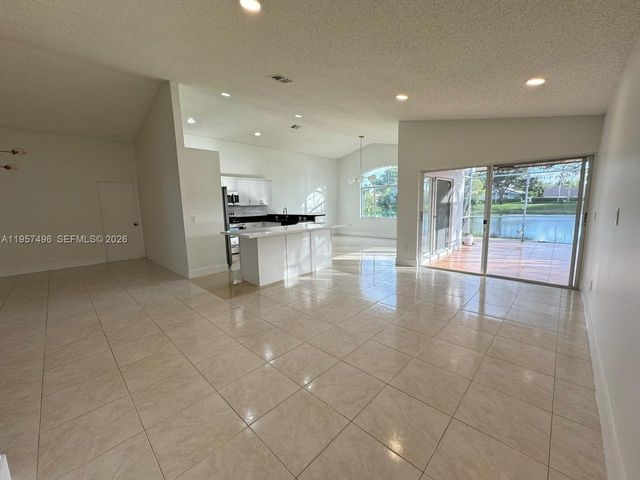 17850 NW 19th St 17850, Pembroke Pines, FL 33029