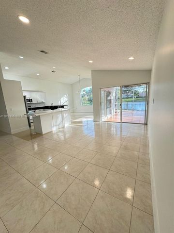 17850 NW 19th St 17850, Pembroke Pines, FL 33029