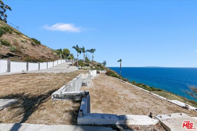 20542 Seaboard Road, Malibu, CA 90265