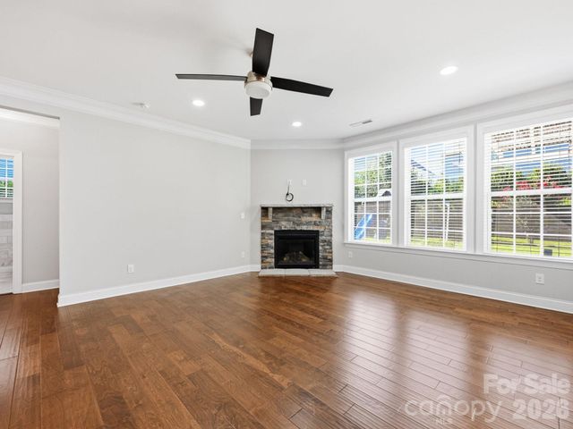 127 Tomahawk Drive, Mooresville, NC 28117