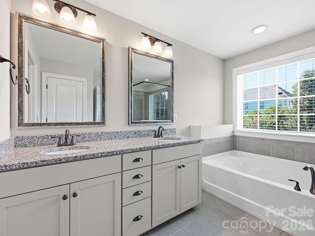 127 Tomahawk Drive, Mooresville, NC 28117