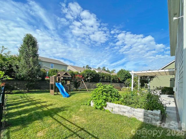 127 Tomahawk Drive, Mooresville, NC 28117