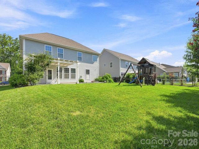 127 Tomahawk Drive, Mooresville, NC 28117