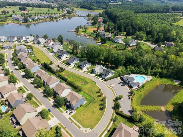 127 Tomahawk Drive, Mooresville, NC 28117