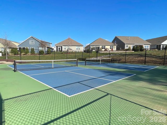 127 Tomahawk Drive, Mooresville, NC 28117