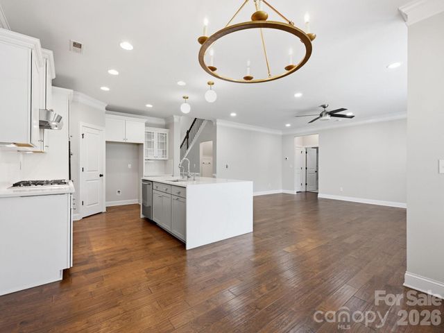 127 Tomahawk Drive, Mooresville, NC 28117