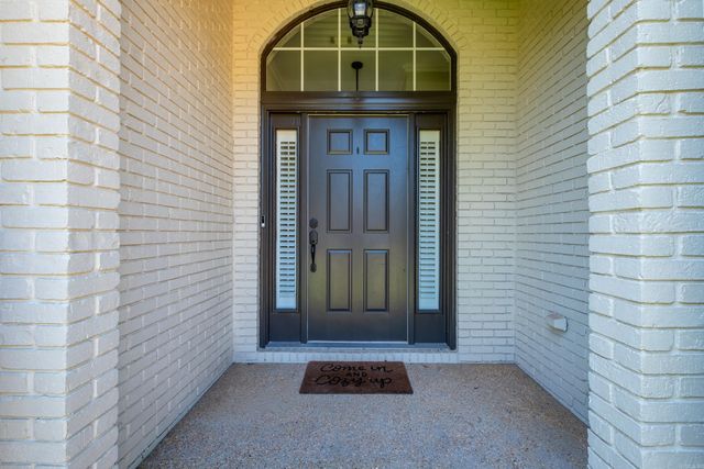 35 Westoak Cir, Little Rock, AR 72223