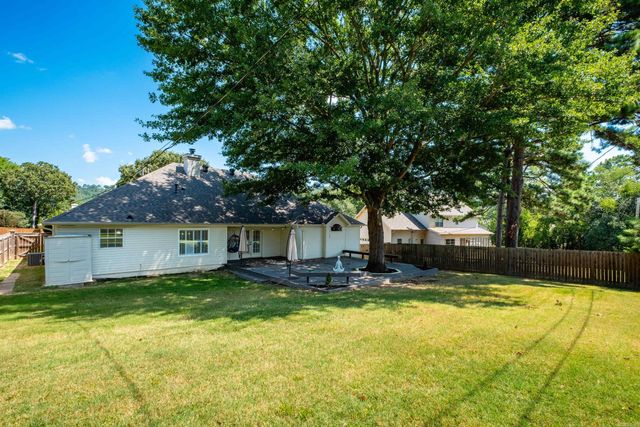 35 Westoak Cir, Little Rock, AR 72223