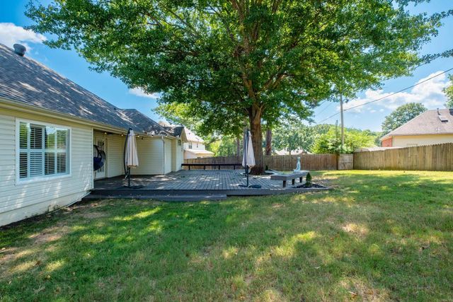 35 Westoak Cir, Little Rock, AR 72223