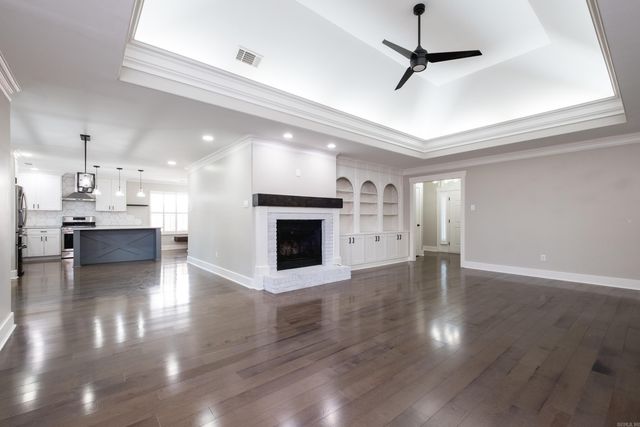35 Westoak Cir, Little Rock, AR 72223