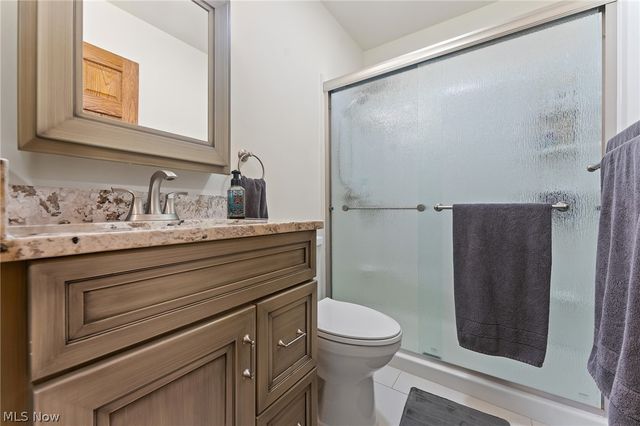 57 Belle Vista Avenue, Hubbard, OH 44425