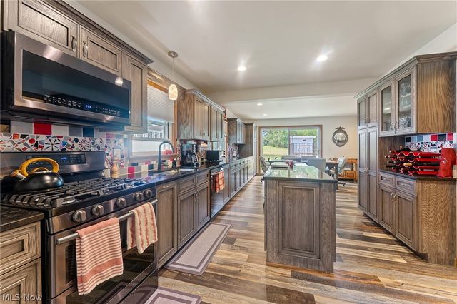 57 Belle Vista Avenue, Hubbard, OH 44425