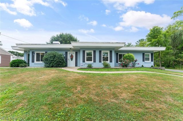 57 Belle Vista Avenue, Hubbard, OH 44425