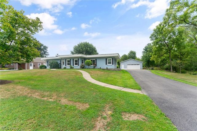 57 Belle Vista Avenue, Hubbard, OH 44425