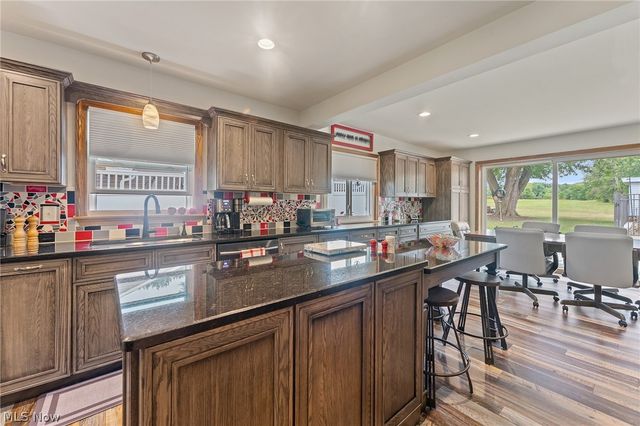 57 Belle Vista Avenue, Hubbard, OH 44425