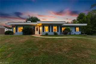 57 Belle Vista Avenue, Hubbard, OH 44425