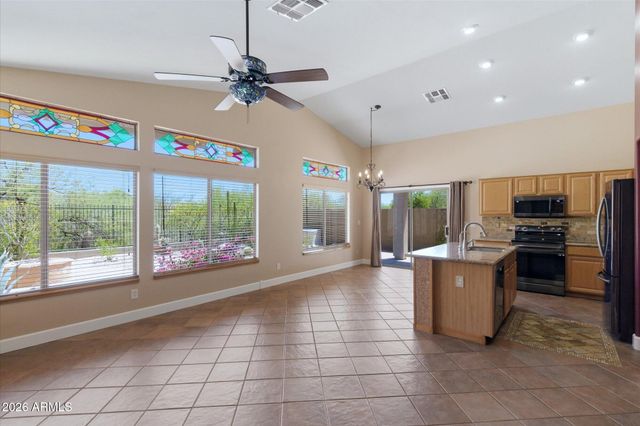 40809 N COURAGE Trail, Anthem, AZ 85086