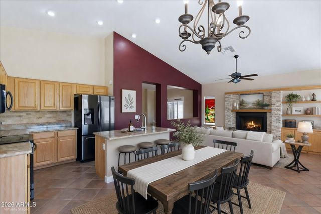 40809 N COURAGE Trail, Anthem, AZ 85086