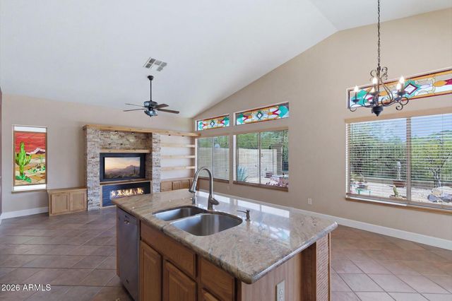 40809 N COURAGE Trail, Anthem, AZ 85086