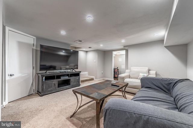 804 MCCABE AVE, Baltimore, MD 21212