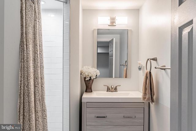 804 MCCABE AVE, Baltimore, MD 21212