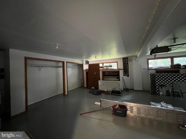 2533 COUNTRY CLUB DR, Tobyhanna, PA 18466