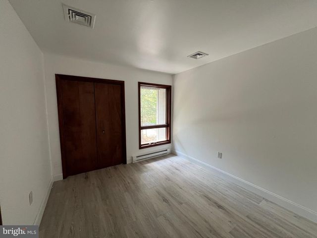 2533 COUNTRY CLUB DR, Tobyhanna, PA 18466