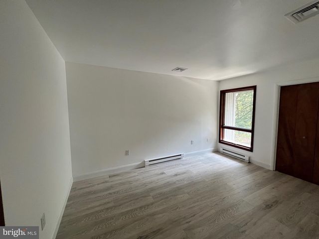 2533 COUNTRY CLUB DR, Tobyhanna, PA 18466