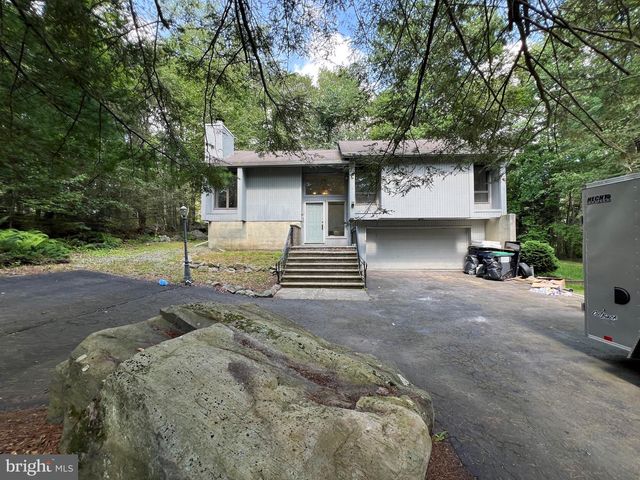 2533 COUNTRY CLUB DR, Tobyhanna, PA 18466