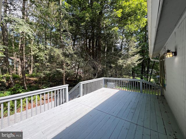 2533 COUNTRY CLUB DR, Tobyhanna, PA 18466