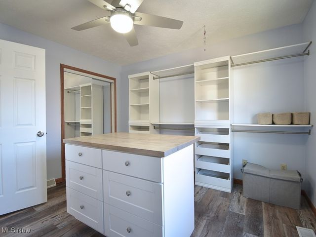 2680 Lost Nation Road, Willoughby, OH 44094