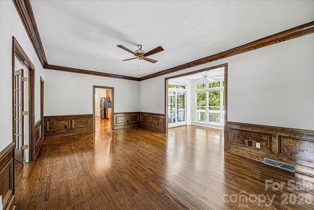 9423 Braemar Terrace, Charlotte, NC 28210