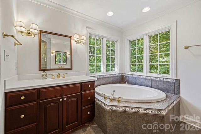 9423 Braemar Terrace, Charlotte, NC 28210