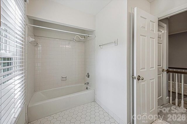9423 Braemar Terrace, Charlotte, NC 28210