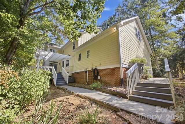 9423 Braemar Terrace, Charlotte, NC 28210