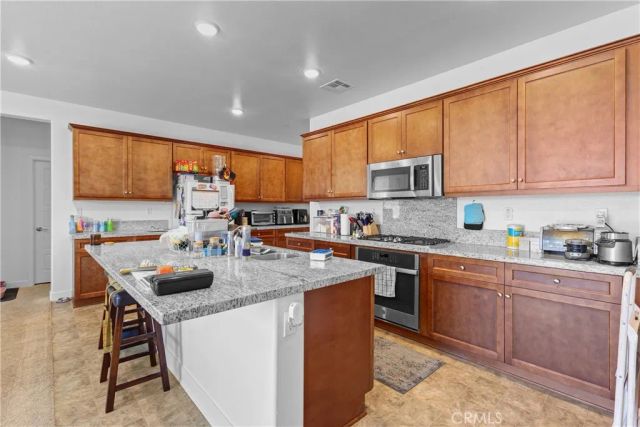 5762 Verde Way, Banning, CA 92220