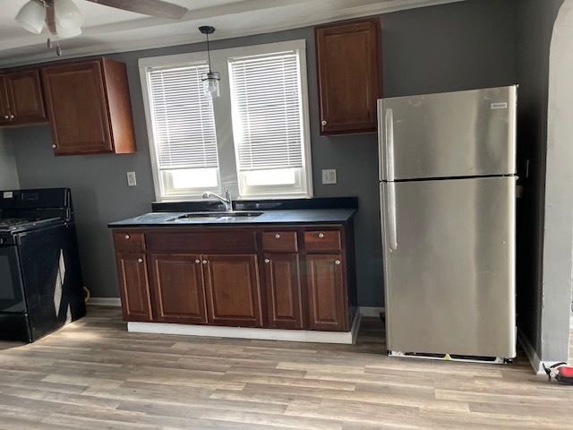 9211 S Clyde Avenue, Chicago, IL 60617