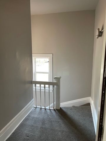 9211 S Clyde Avenue, Chicago, IL 60617