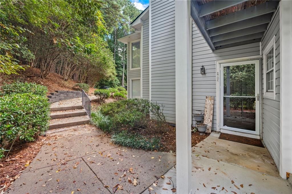 2706 Suwanee SE Way 12, Marietta, GA 30067